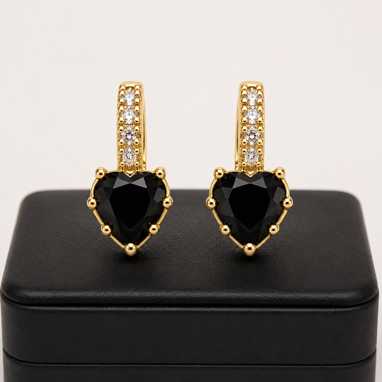 Aretes Corazón Ébano Royale